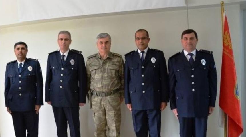 Vali Tapsız, İl Emniyet M&uuml;d&uuml;rl&uuml;ğ&uuml;&rsquo;nde İncelemelerde Bulundu
