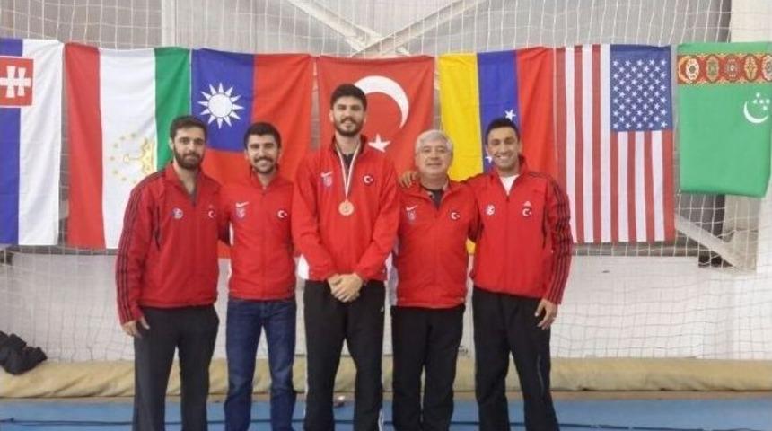 Okan Karadeniz, Mersin&rsquo;e Bronz Madalyayla D&ouml;nd&uuml;