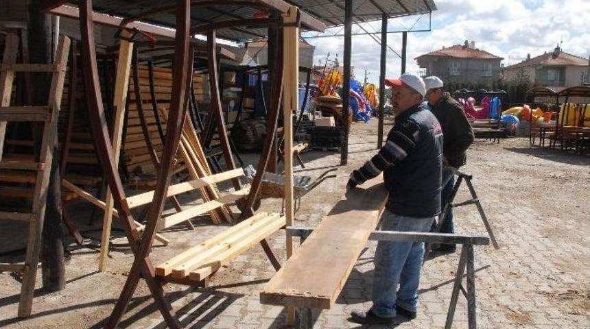 Belediye Kendi Mobilyasını &Uuml;retiyor