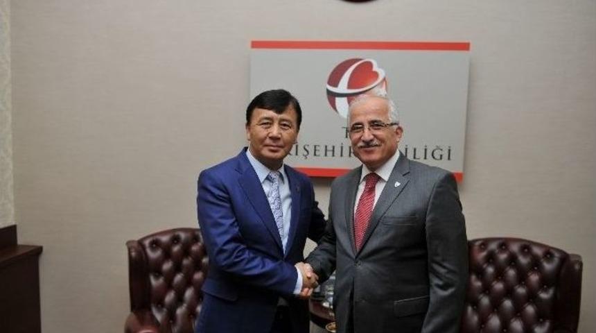 Kırgızistan&rsquo;ın Ankara B&uuml;y&uuml;kel&ccedil;isi Dzhunusov Eskişehir&rsquo;de