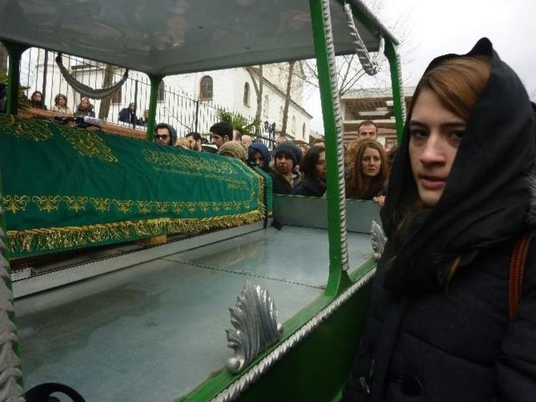 Şile&rsquo;deki Kazada &Ouml;len &Uuml;niversiteli Oğulcan Toprağa Verildi