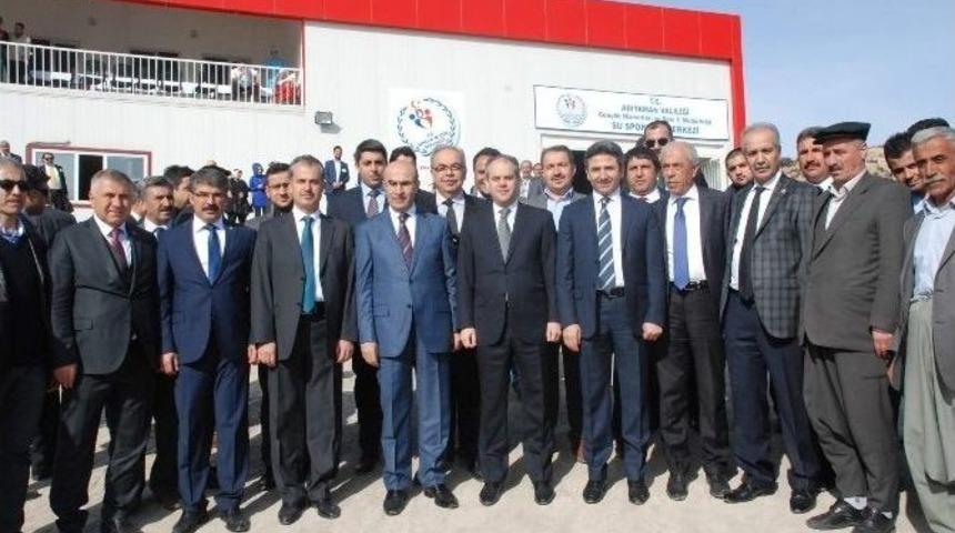 Vali Demirtaş: &ldquo;2015 Yılı Spor Yatırımlarıyla Dolu Bir Yıl Olacak&rdquo;