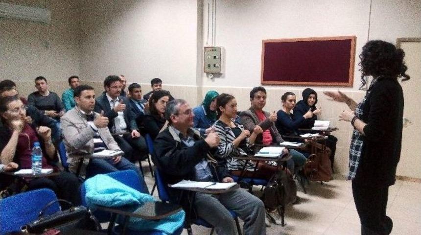 K&uuml;tahya&rsquo;da Kamu G&ouml;revlilerine İşaret Dili Kursu
