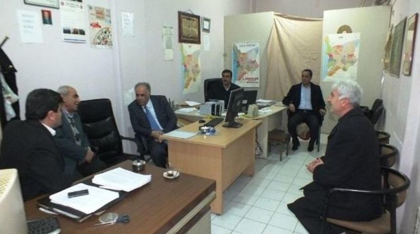 Kandaşoğlu&rsquo;ndan Muhtarlar Derneği&rsquo;ne Ziyaret