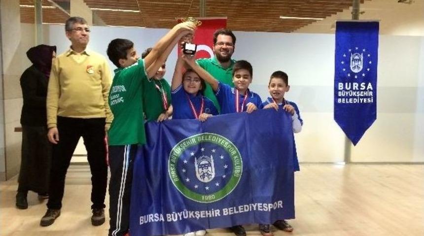 Bursa B&uuml;y&uuml;kşehir Belediye Spor Santra&ccedil;ta Şampiyon