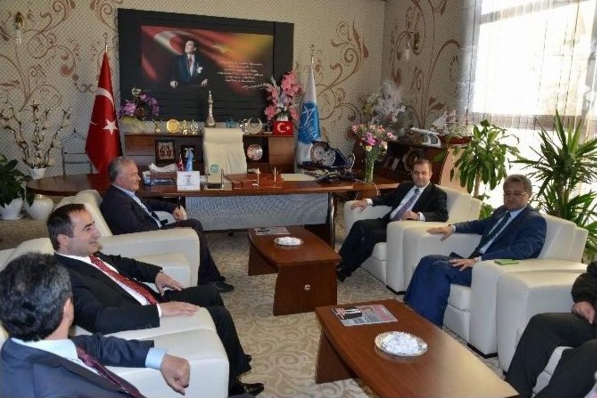 Vali T&uuml;rker Aksu İl&ccedil;esini Ziyaret Etti