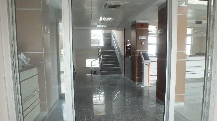 Tosya Yeni Sgk Binası Hizmete Ge&ccedil;mek İ&ccedil;in G&uuml;n Sayıyor