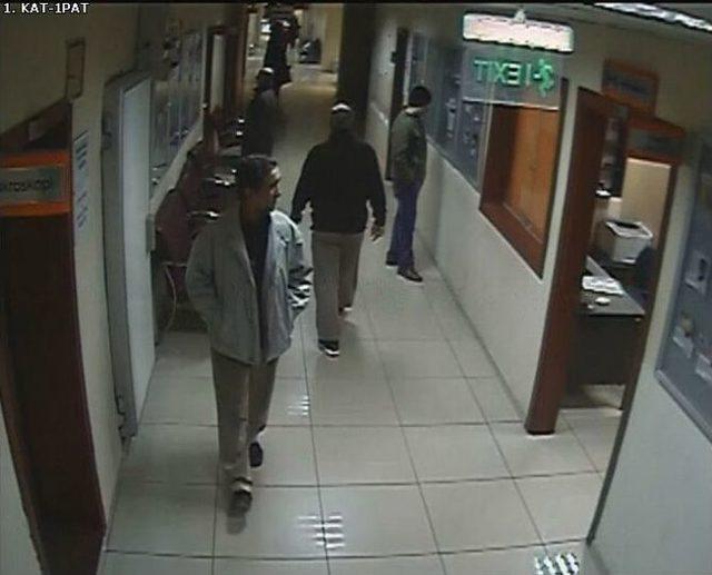 (&ouml;zel Haber) Doktorun &Ccedil;ay Parasını &Ccedil;alan Hırsız, G&uuml;venlik Kamerasına Yakalandı 2