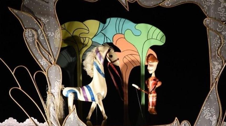 &rsquo;kırmızı &Ccedil;i&ccedil;ek&rsquo; Aliağa&rsquo;da Sahnelendi