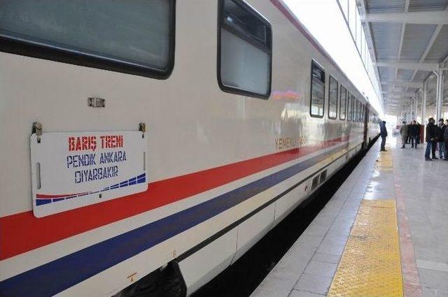 Barış Treni Sivas’a Geldi