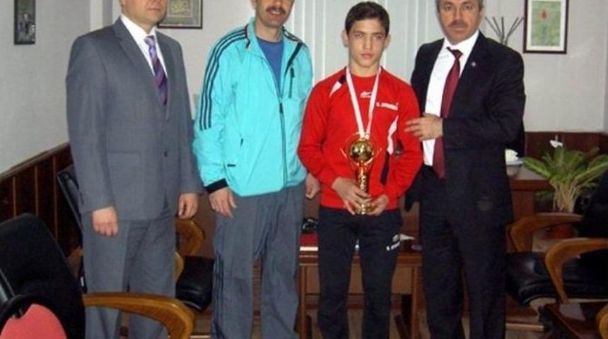 Şampiyon G&uuml;reş&ccedil;ilerden Ziyaret