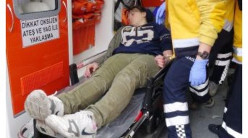 Liseli Kız Okulda İla&ccedil; İ&ccedil;erek İntihar Girişiminde Bulundu