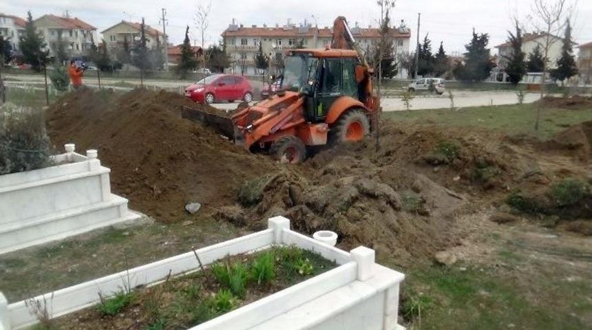 Isparta&rsquo;da "yok Artık" Dedirten Mezarlık Davası