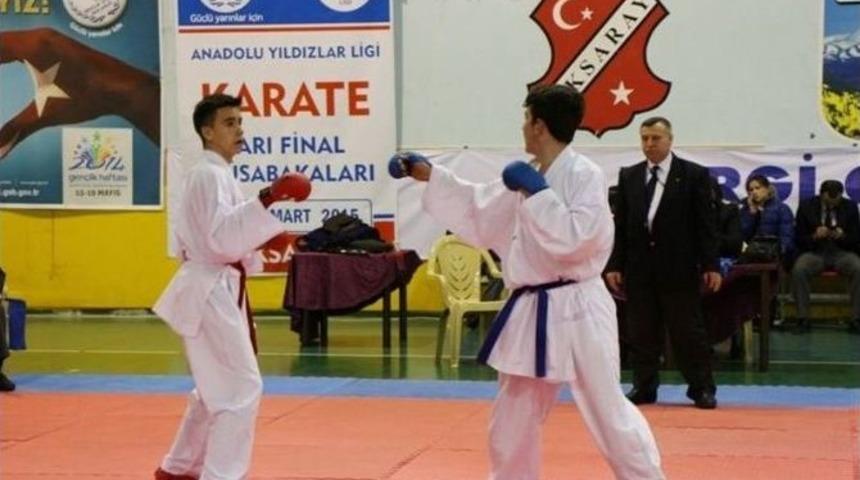 Aksaray&rsquo;da Analig Karate Yarı Final M&uuml;sabakaları Yapıldı