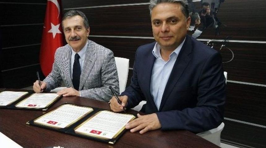 Tepebaşı İle Muratpaşa Kardeş Belediye Oldu