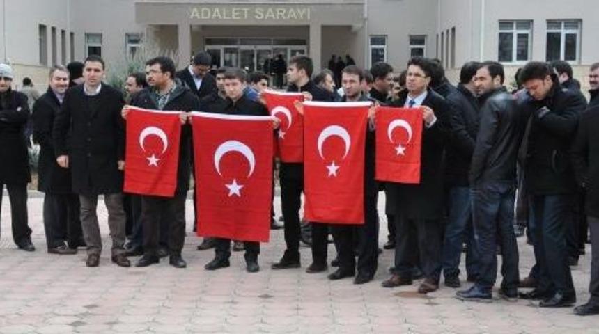 Rekt&ouml;r&uuml; Ter&ouml;r &Ouml;rg&uuml;t&uuml; &Uuml;yesi Diye Dinlemişler (2)