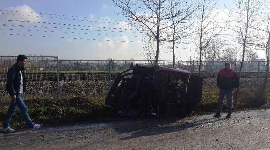 Par&ccedil;alanan Otomobilden Burnu Bile Kanamadan &Ccedil;ıktı