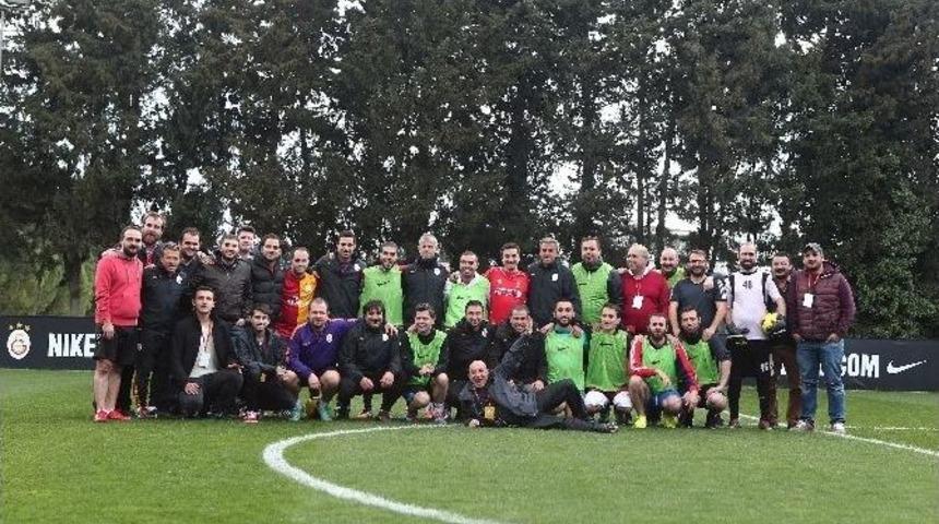 Galatasaray Teknik Heyeti İle Basın Mensupları Ma&ccedil; Yaptı