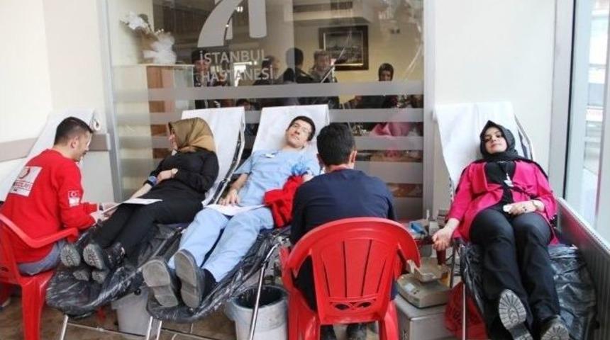 İstanbul Hastanesi&rsquo;nden Kan Bağışına Destek