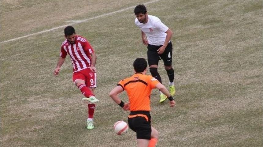 Denizli B&uuml;y&uuml;kşehir Belediyespor Erzincan Refahiye Sporu 4-2 Mağlup Etti
