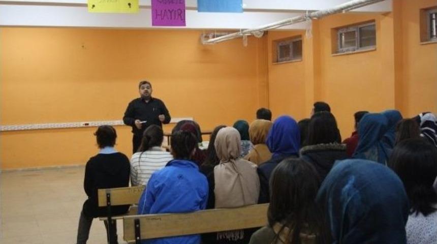 Lise &Ouml;ğrencilerine G&uuml;zel Ahlak Semineri Verildi