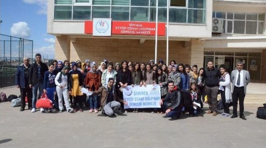Siverekli Kızlar Cumhurbaşkanı Ve Bakan Kılı&ccedil;&rsquo;a Mektup Yazdı