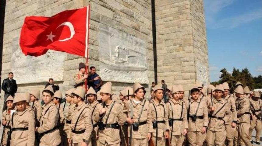 Onbeşliler'den &Ccedil;anakkale'de 15 Yaşında Şehit D&uuml;şen Tokatlı Atalarına Ziyaret