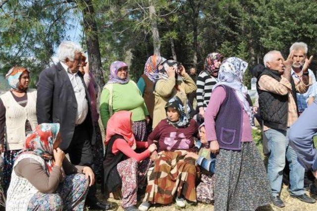 2 Gün Önce Ölen Mahkumun Mezarı Otopsi Için Açıldı