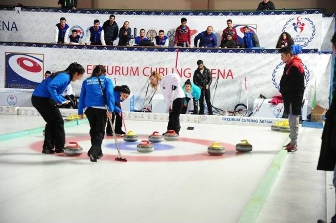 Et&uuml; &Ouml;ğrencilerinin Kış Sporları Başarısı