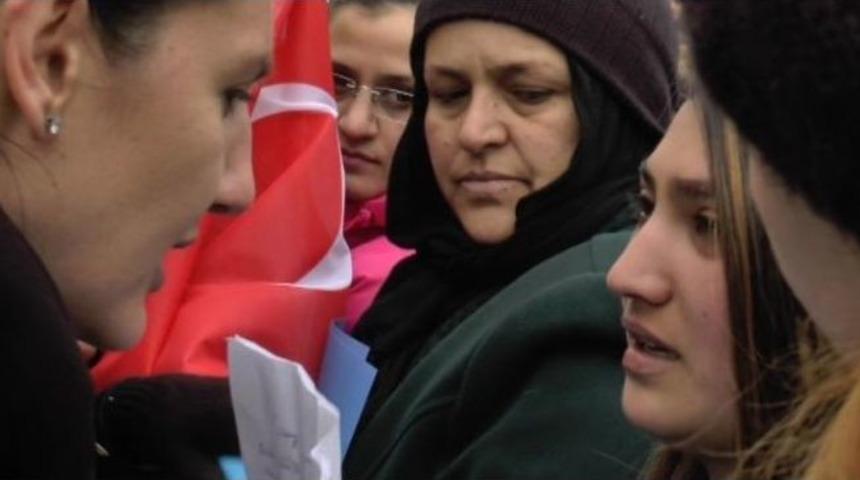 Gen&ccedil; Kız Hapis Yatan Babası İ&ccedil;in G&ouml;zyaşı D&ouml;kt&uuml;