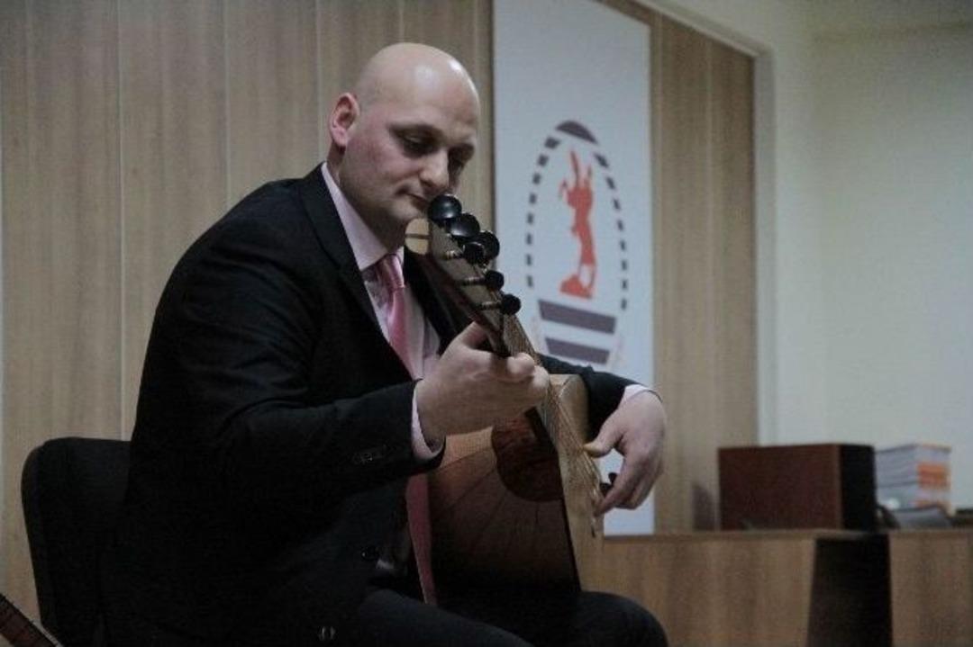 Emin Sancak&rsquo;tan İlk Kişisel &Ccedil;algı Sergisi