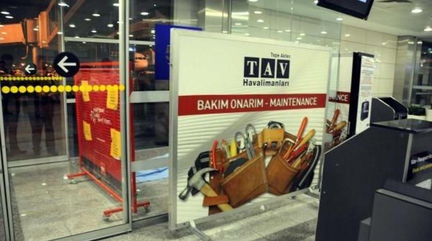 Son Nefesini Havalimanında Verdi