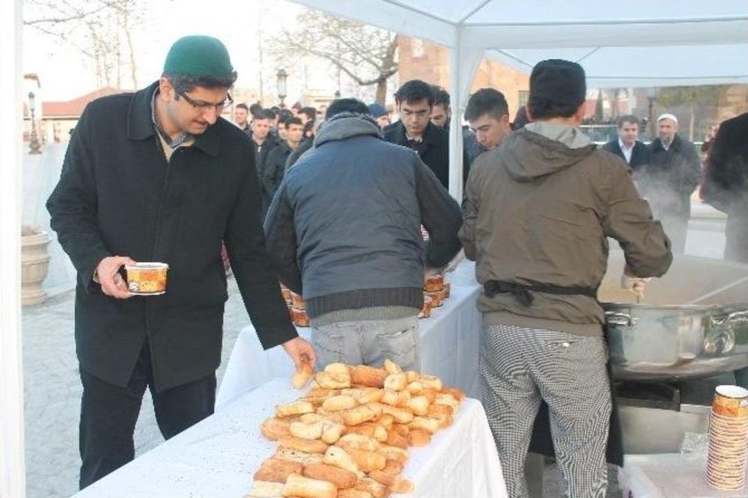 100. Yılında &Ccedil;anakkale Şehitleri Anıldı