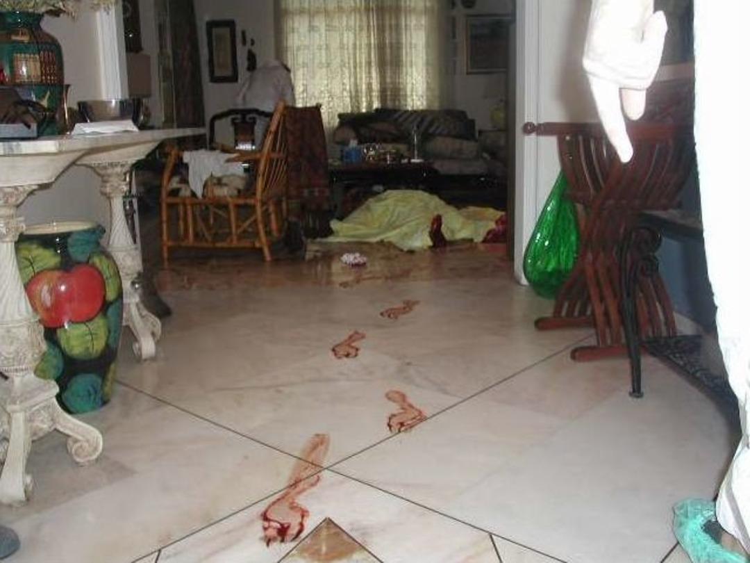 "eşcinsel" Cinayetini 12 Yıl Sonra İ&ccedil; &Ccedil;amaşırdaki Kan Lekesi Aydınlattı