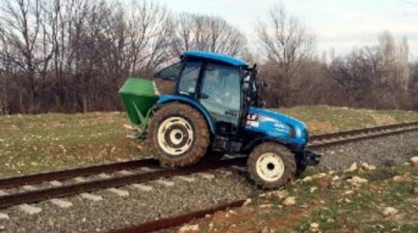 Tren Yolunu İşte B&ouml;yle Ge&ccedil;iyorlar