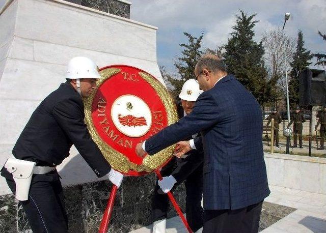 Protokol Üyeleri Şehitliği Ziyaret Etti