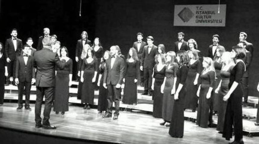 Zaferin 100. Yılında &Ccedil;anakkale T&uuml;rk&uuml;s&uuml;&rsquo;n&uuml; S&ouml;ylediler