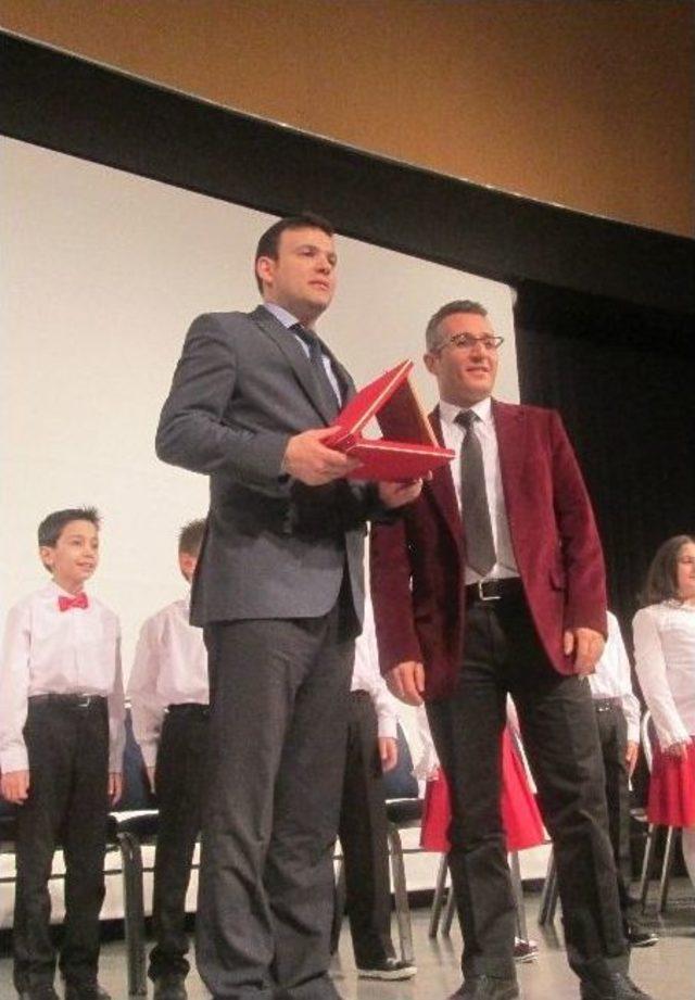 Yeşilay’dan Minik Yüreklerde Mehmet Akif Ersoy Ve Safahat Dinletisi Programı