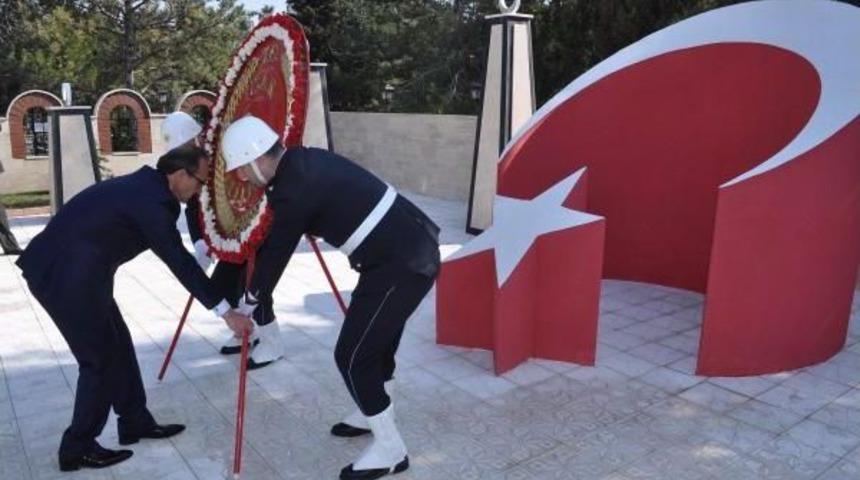 &Ccedil;anakkale Şehitleri Uşak'ta Anıldı