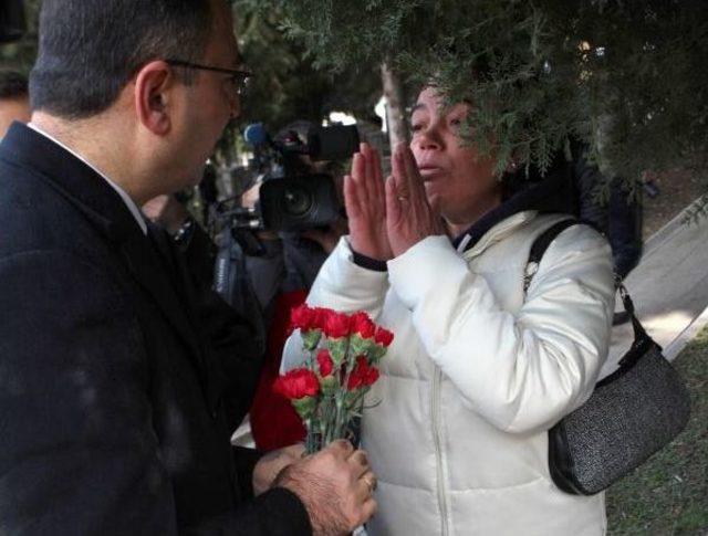 İzmir'de Şehitler Törenlerle Anıldı