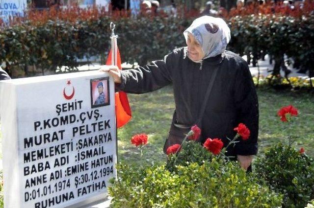 Şehitler Yalova’da Göz Yaşlarıyla Anıldı