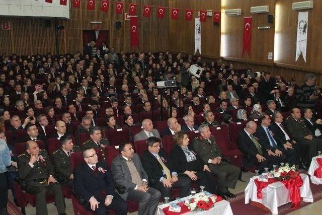 Tekirdağ Valisi Enver Salihoğlu: "&ccedil;anakkale Savaşı T&uuml;rk İnsanının Kahramanlık Destanıdır" 3