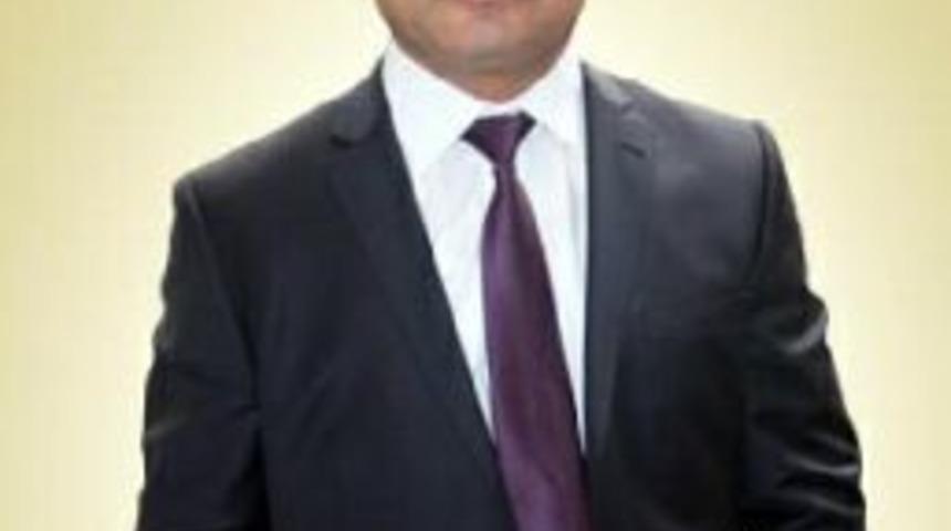 &Ccedil;om&uuml;'n&uuml;n Yeni Rekt&ouml;r&uuml; Prof. Dr. Y&uuml;cel Acer