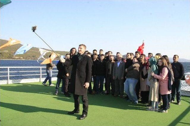 Sakaryalı Ak Gençler Çanakkale’ye Çıkarma Yaptı