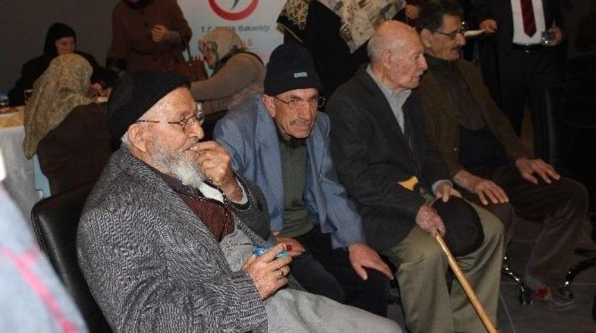 Elazığ&rsquo;da Yaşlılar Haftası Kutlamaları