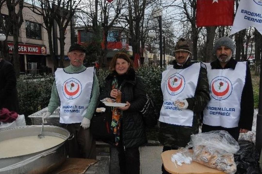 Erdemliler Derneği&rsquo;nden Anlamlı Etkinlik