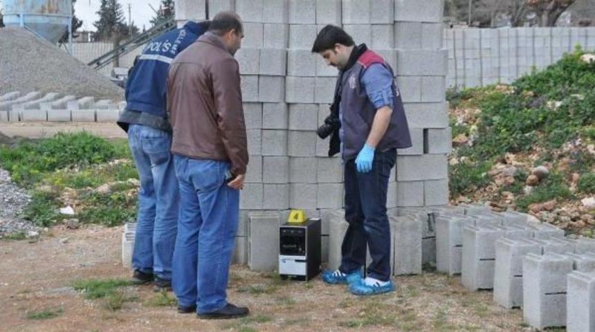 Okuma Salonundan &Ccedil;alınan 4 Bilgisayar Ormanlık Alanda Bulundu