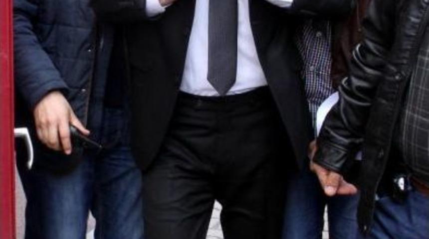 Cinayet Ş&uuml;phelisi Yakalandı, &lsquo;Gen&ccedil;leri Zehirlemesinler&rsquo; Dedi