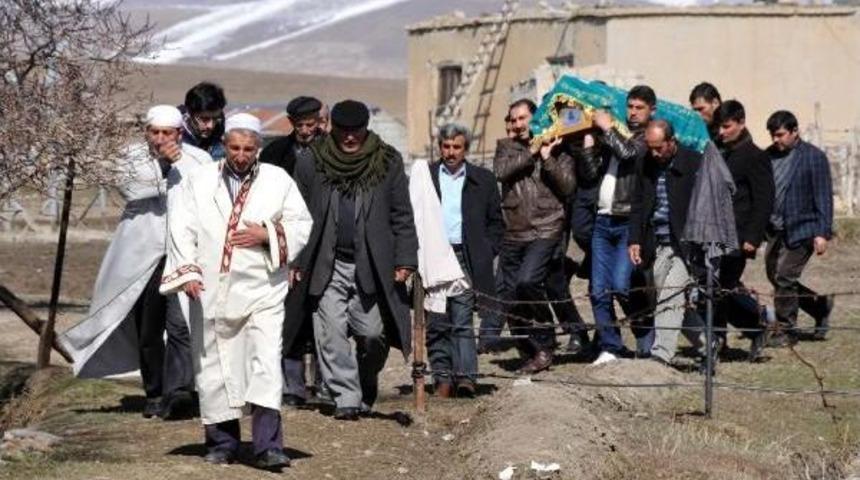 Baba Erkan Aslan: Bug&uuml;n Nehir'in D&uuml;ğ&uuml;n&uuml;