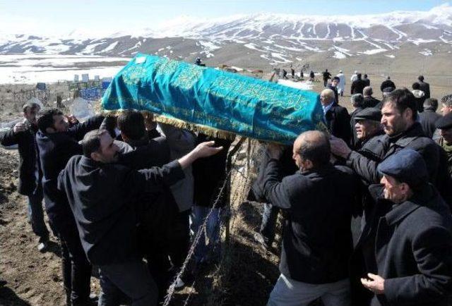 Baba Erkan Aslan: Bugün Nehir'in Düğünü